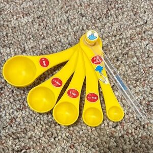Vintage just a pinch Yellow Measuring Spoon Set